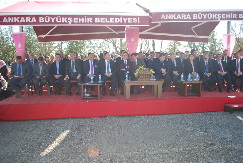 2013 yl Hastanenin Resmi Al ile mam Hatip Ortaokulu'nun temel atma treninden resimler